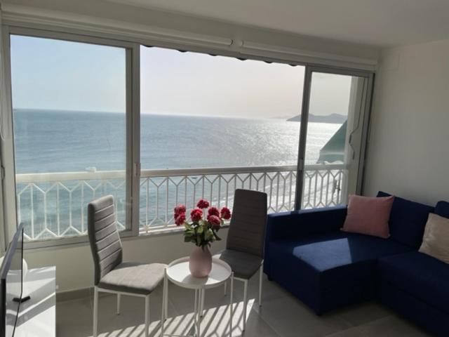 Precioso Apartamento A Estrenar En Primera Linea De Playa Benidorm Buitenkant foto